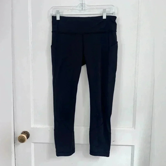 Lululemon Pace Rival Crop 22" Black Luxtreme Size 6 - Picture 1 of 4